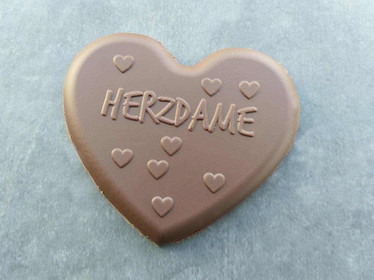 Schokoladen Herz mit der Aufschrift Herzdame