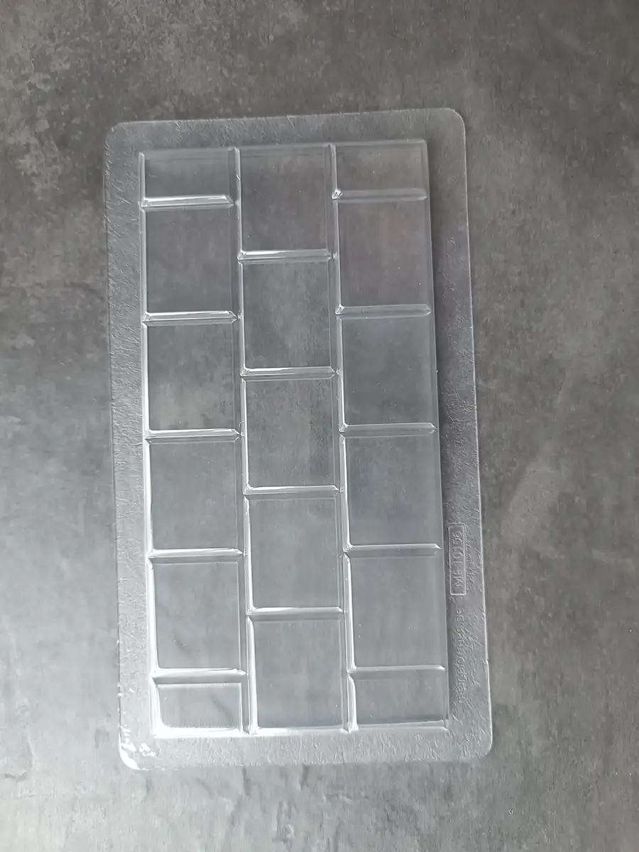 Tiled chocolate mould for tablets